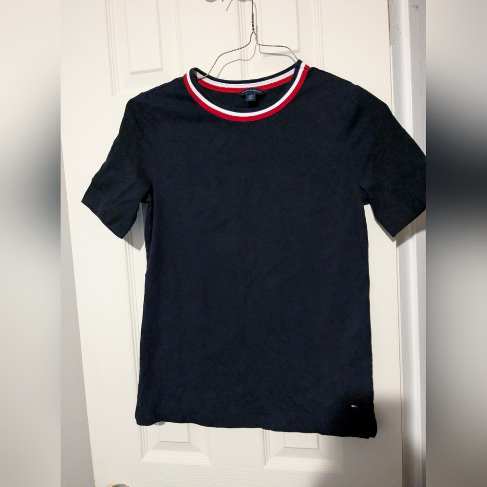 #128 Tommy Hilfiger Men’s Small Navy Crewneck T-Shirt Red White Trim